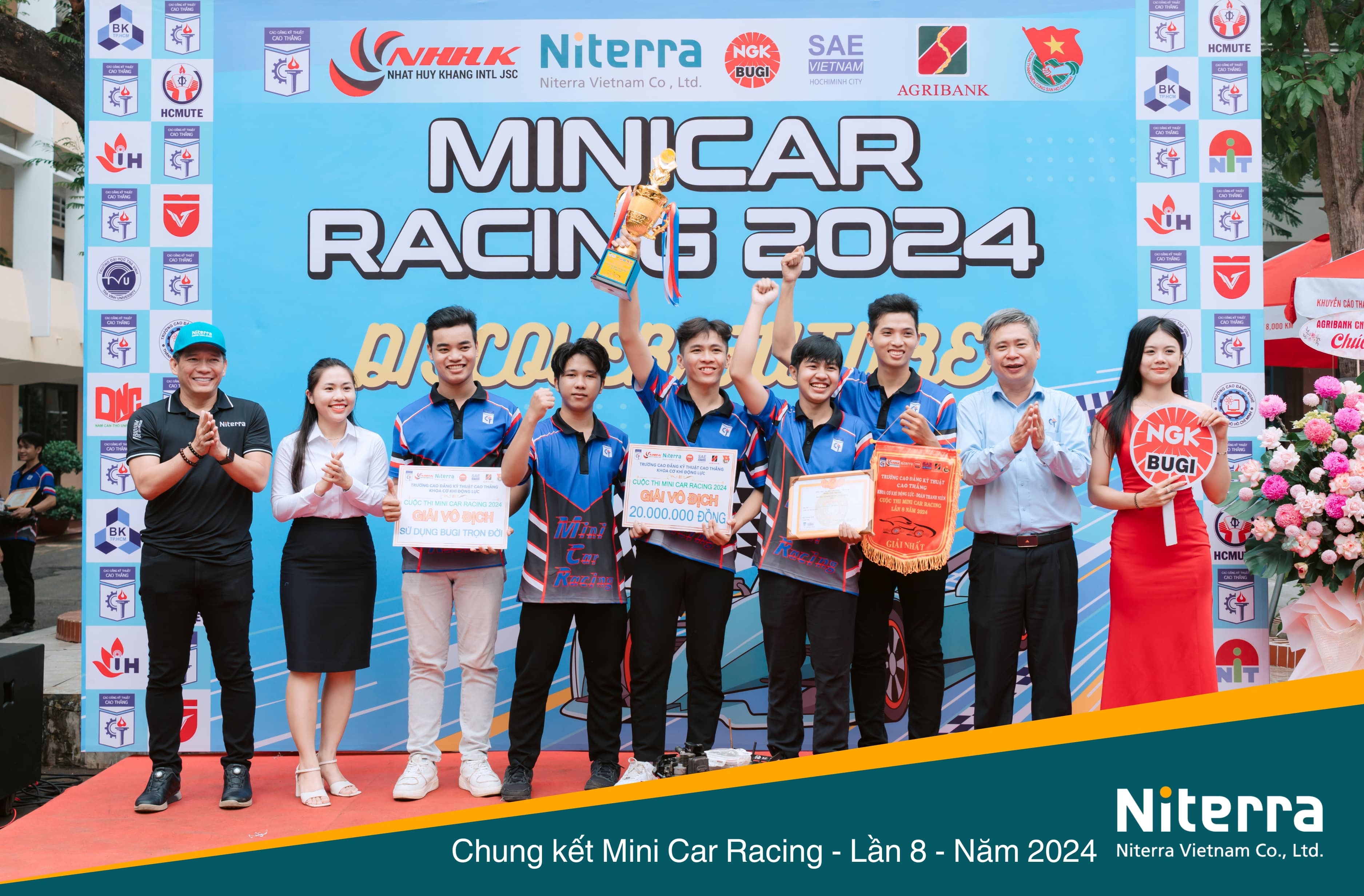 Chung kết mini car racing 2024: hấp dẫn và mãn nhãn!