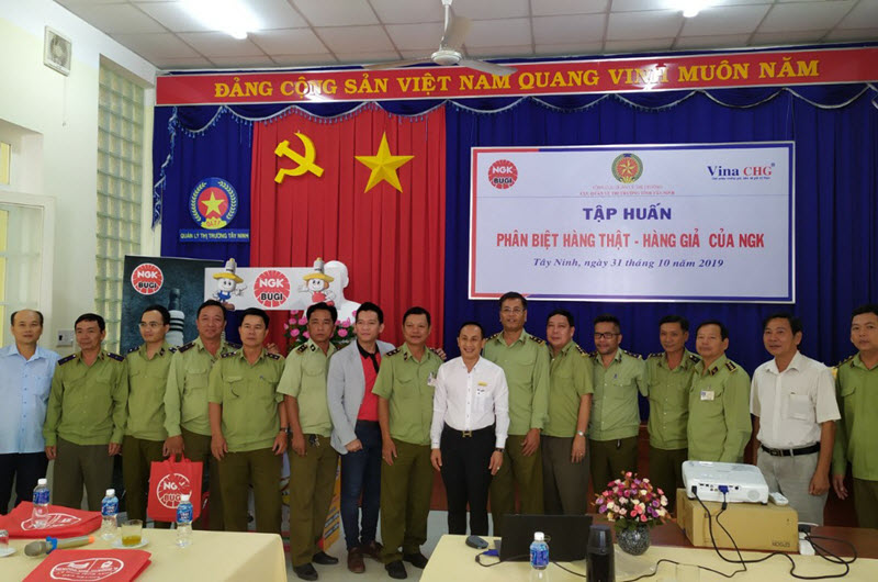 NGK SPARK PLUGS ORGANIZE TRAINING ON IDENTIFYING AND DISTINGUISHING REAL AND FAKE PRODUCTS