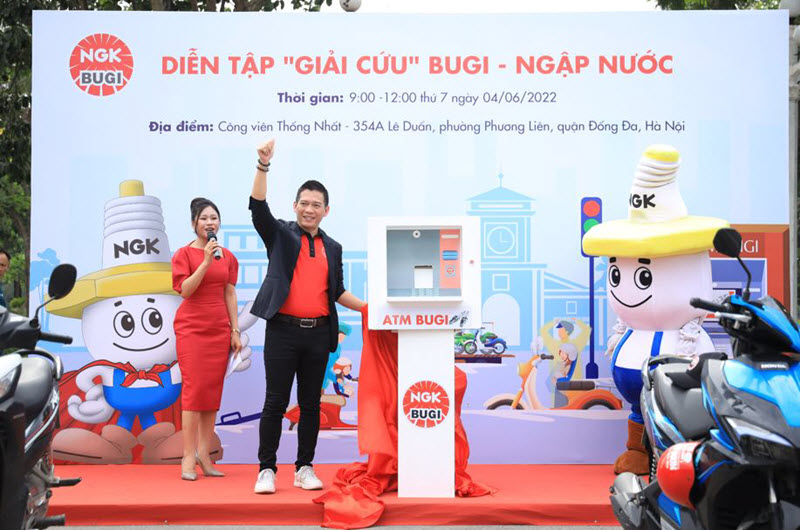 “Diễn tập” giải cứu bugi: 90% nguyên nhân gây chết máy xe khi ngập nước là do bugi!