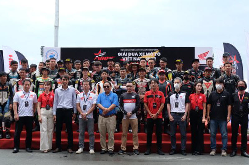 NGK SPARK PLUGS VIETNAM ACCOMPANY VMRC 2022 RIGHT FROM THE BEGINNING OF THE CAMPAIGN