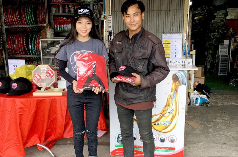 Chương trình hỗ trợ bán hàng của bugi NGK tại Vĩnh Long