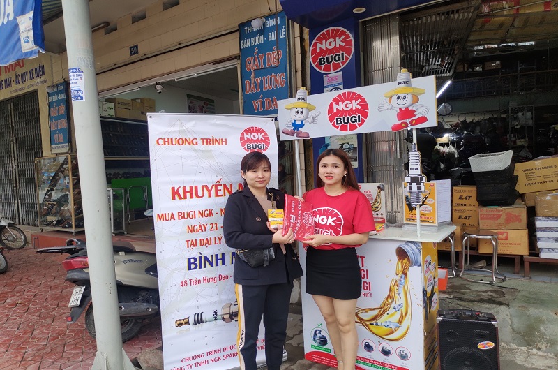 [Nam Định_21.03.2020] Bugi NGK tích cực đồng hành cùng đại lý chính hãng thúc đẩy doanh số bán hàng